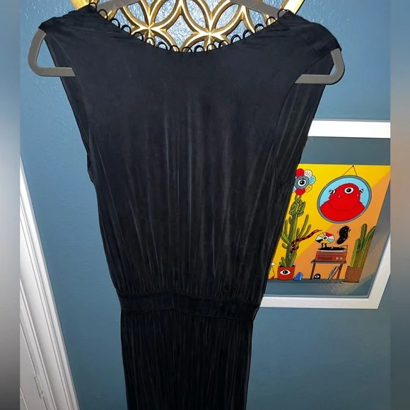 & Other Stories Women Black Plunge Scallop Neck Pleated Maxi Dress - Picture 6 of 8